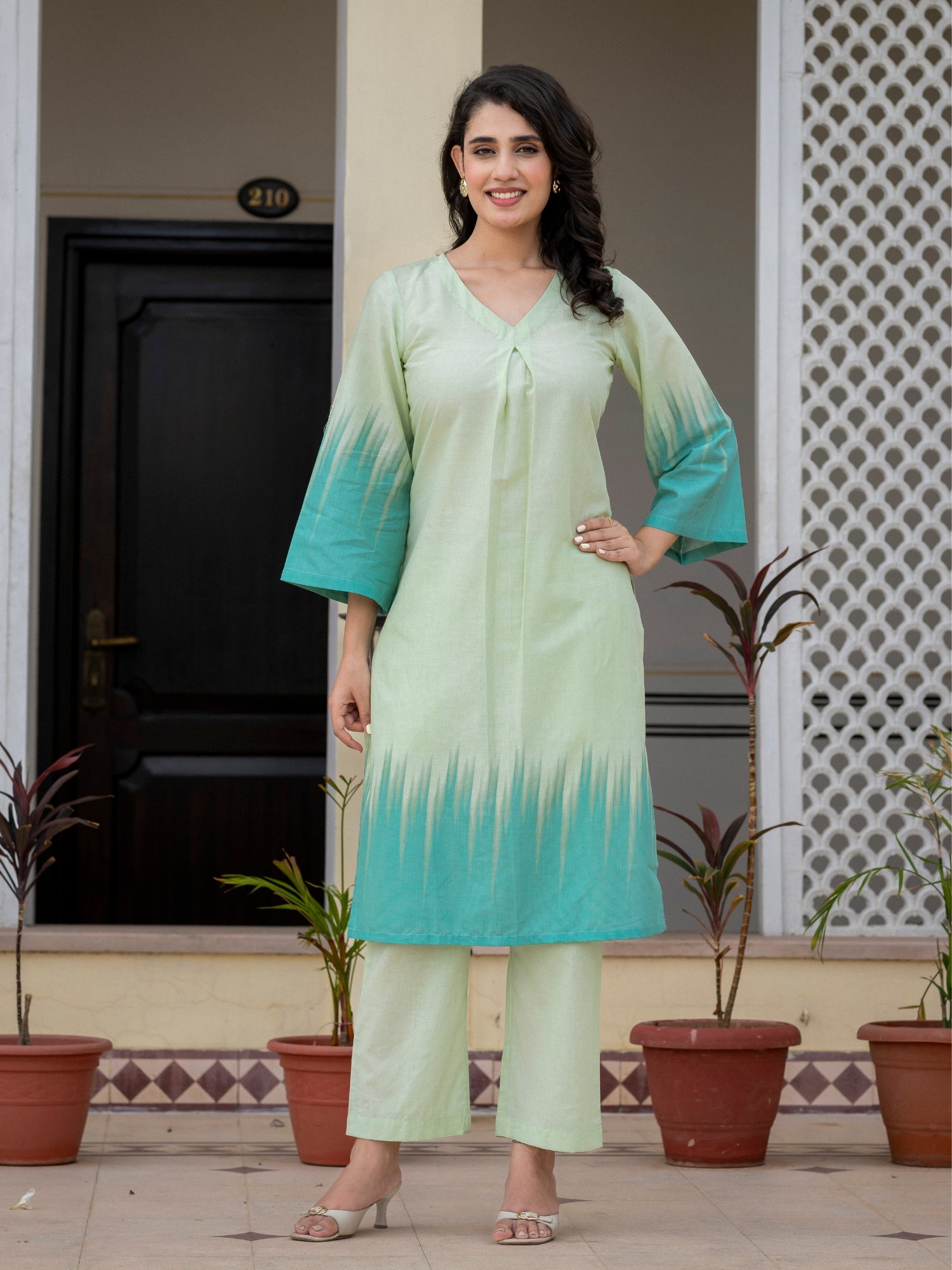 Darzaania Amaya Haze printed cotton kurta set for women