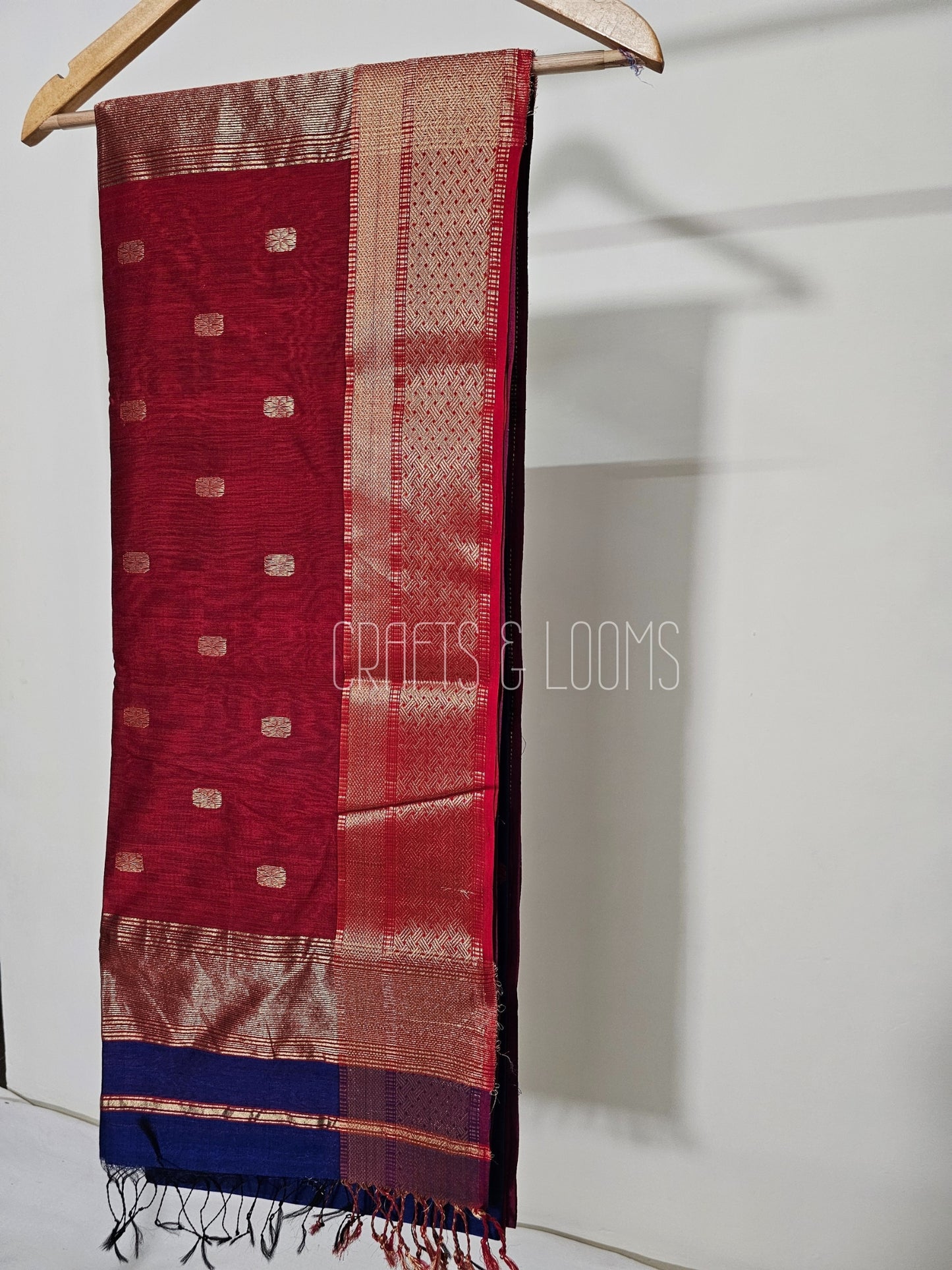 Maheshwari Red & Blue Cotton Silk Saree