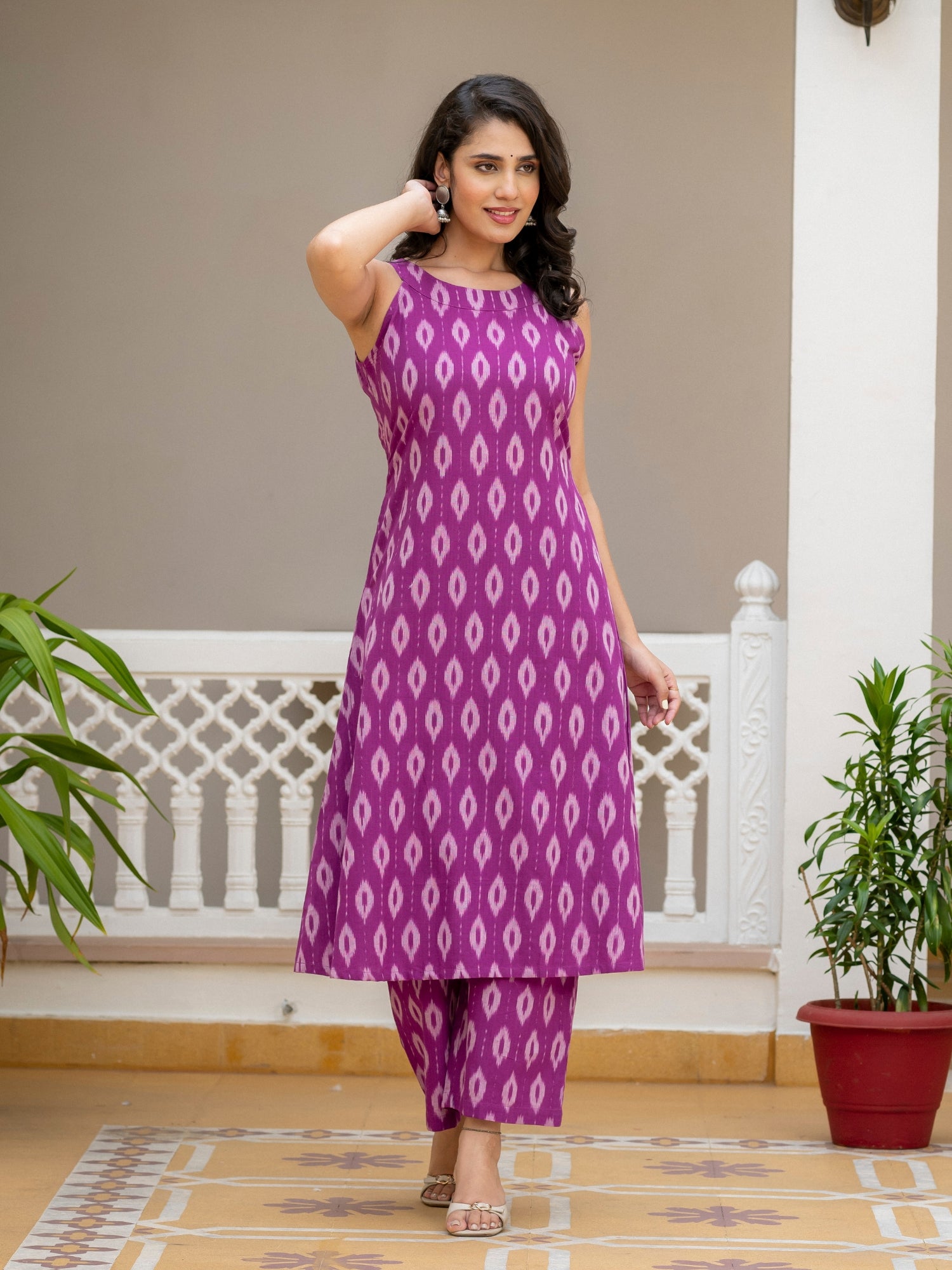 Darzaania Orchid Weave Ikat co-ord set side profile view