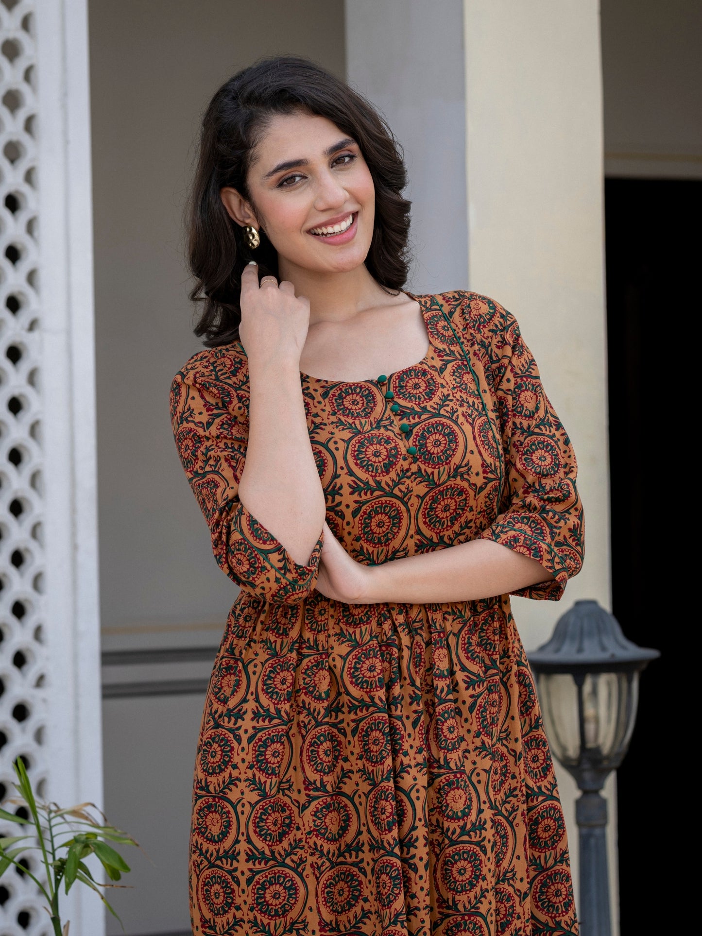 Darzaania Nayra printed cotton kurta with matching straight pants detail