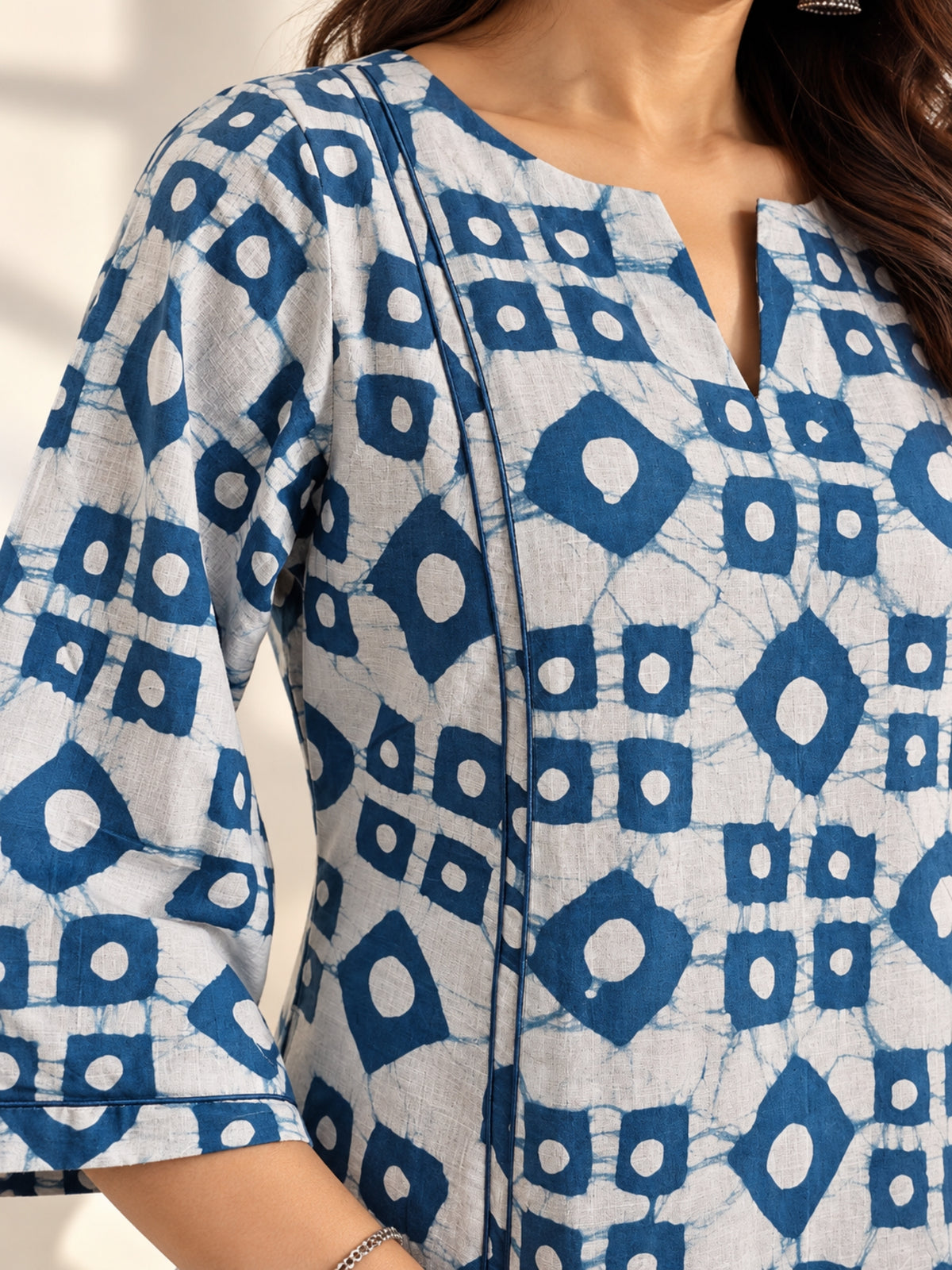 Darzaania Bagru Batik Print Kurta detailing close up view