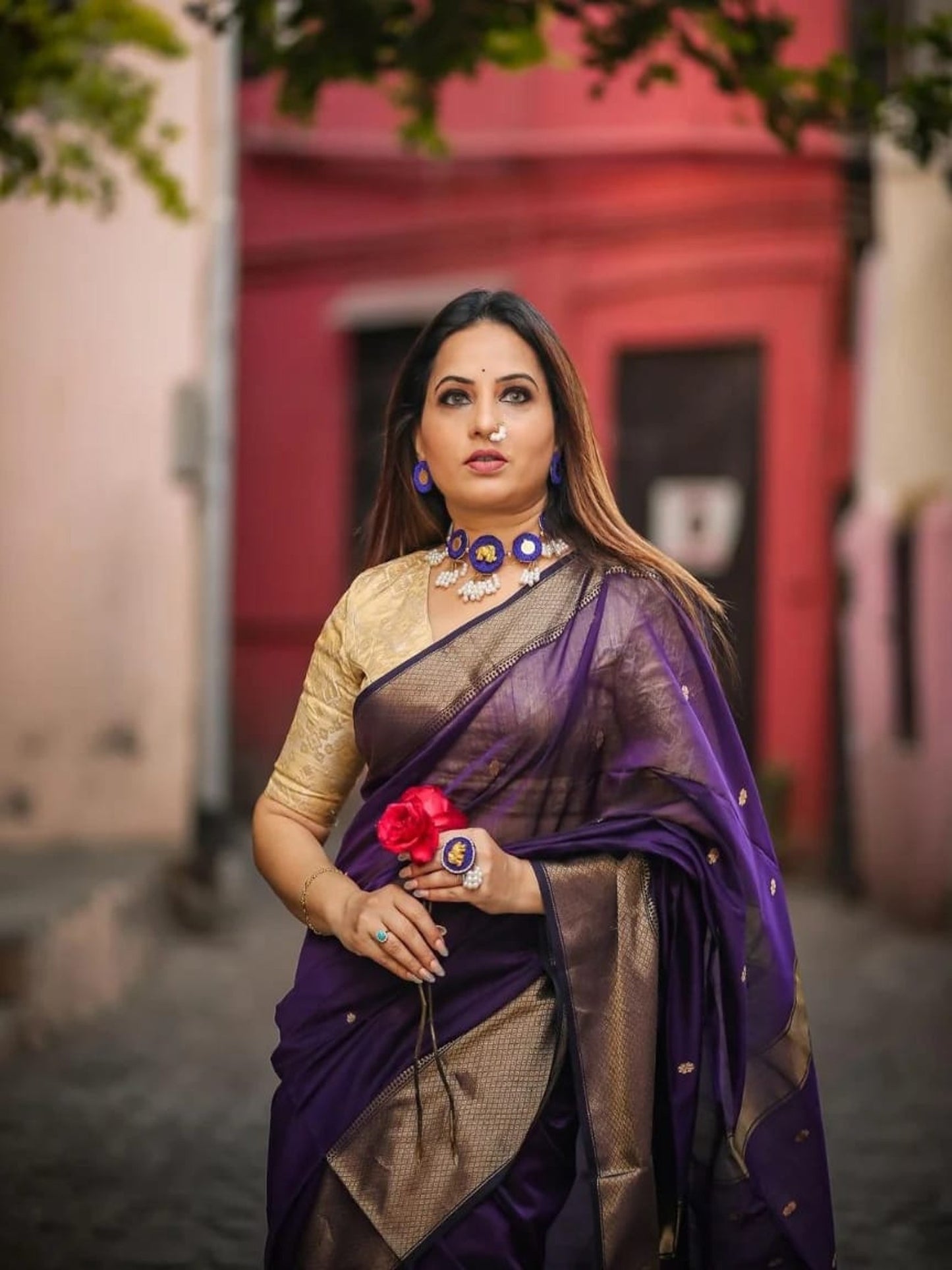 Maheshwari handmade Zari border saree with Buta work